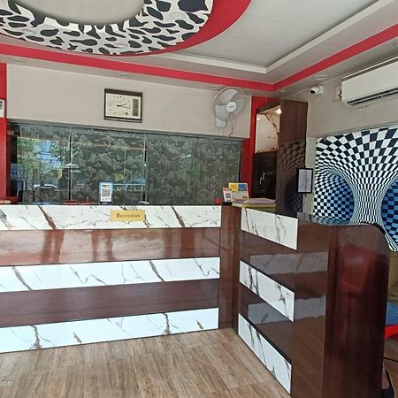 Trisplanet Hotel Kalyani Ngoại thất bức ảnh