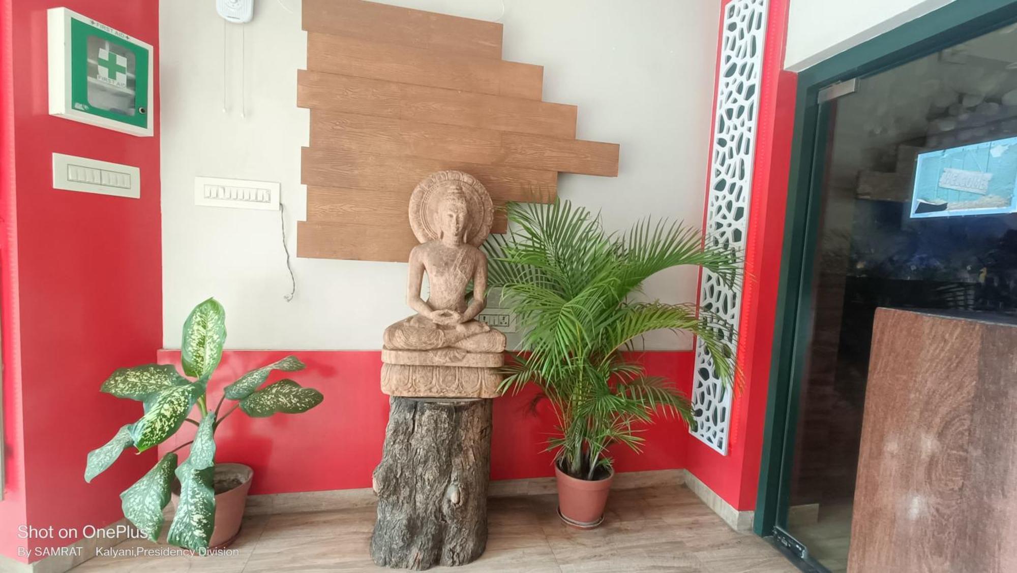 Trisplanet Hotel Kalyani Ngoại thất bức ảnh