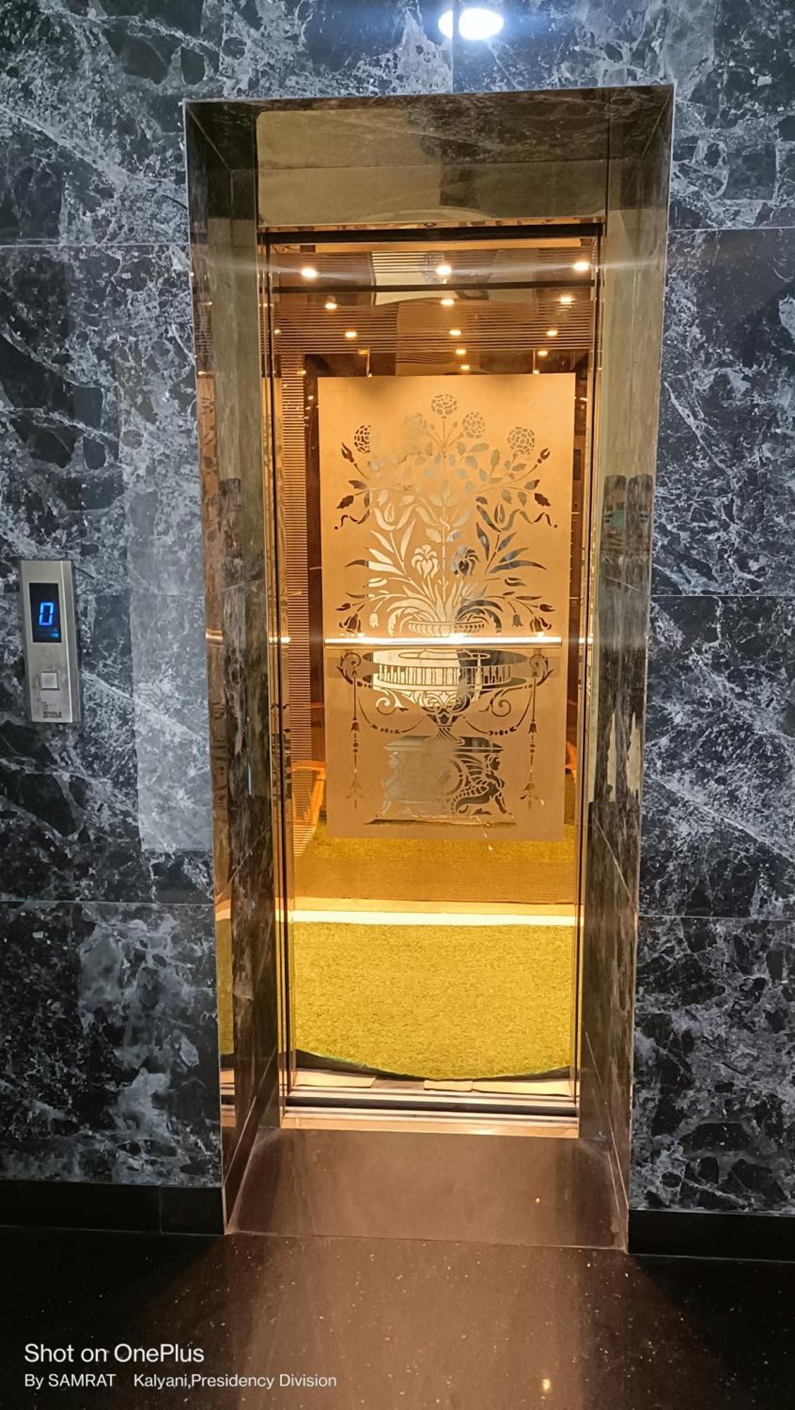 Trisplanet Hotel Kalyani Ngoại thất bức ảnh